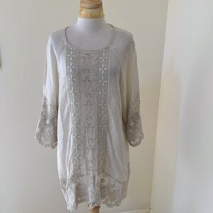 JOHNNY WAS Size XL tonal embroidered lace and eyelet pheasant top
